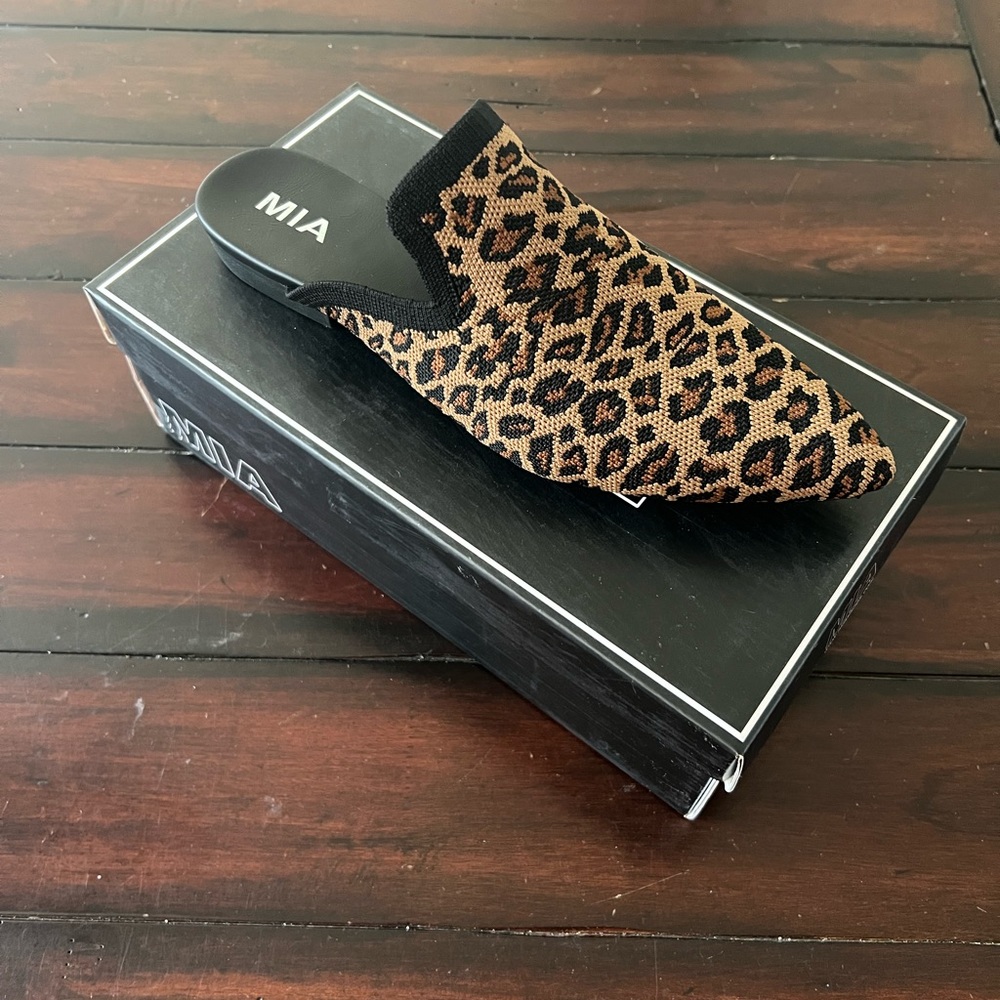 New in box. MIA Knit Leopard Mule. Size 8.5 - Picture 8 of 11